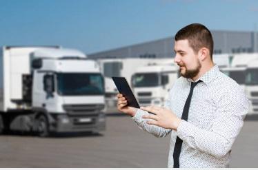 Vehicle Tracking Systems and Fleet Management Work